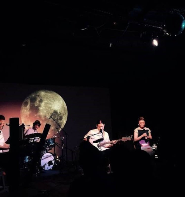 台湾音楽13月見ル君思フ