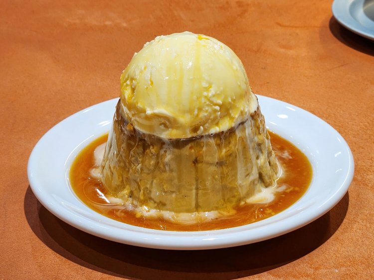 コーヒープディング 990円。