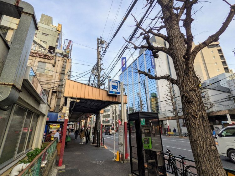 鍋屋横丁のアーケード街。