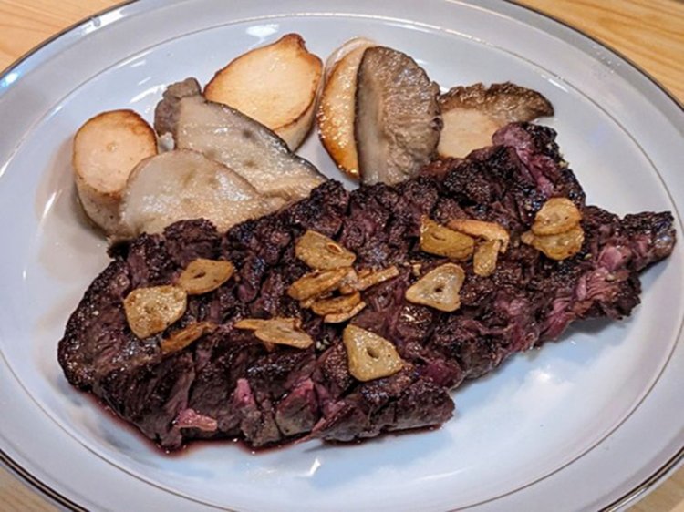 牛ハラミステーキ1100円。