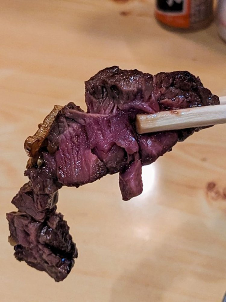 肉汁の滴るハラミ。