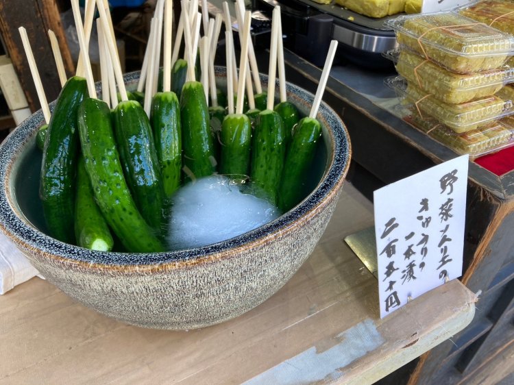 暑い夏に涼しげなきゅうり。