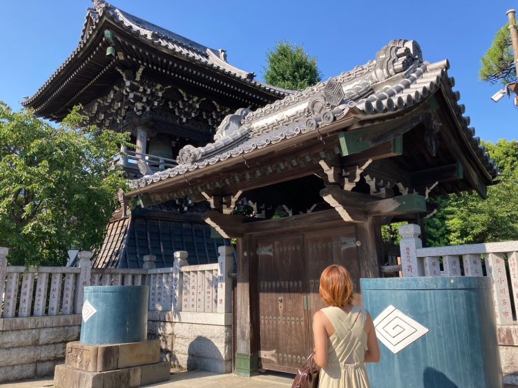 柴又帝釈天は「彫刻の寺」とも言われるくらい彫刻が素晴らしい。