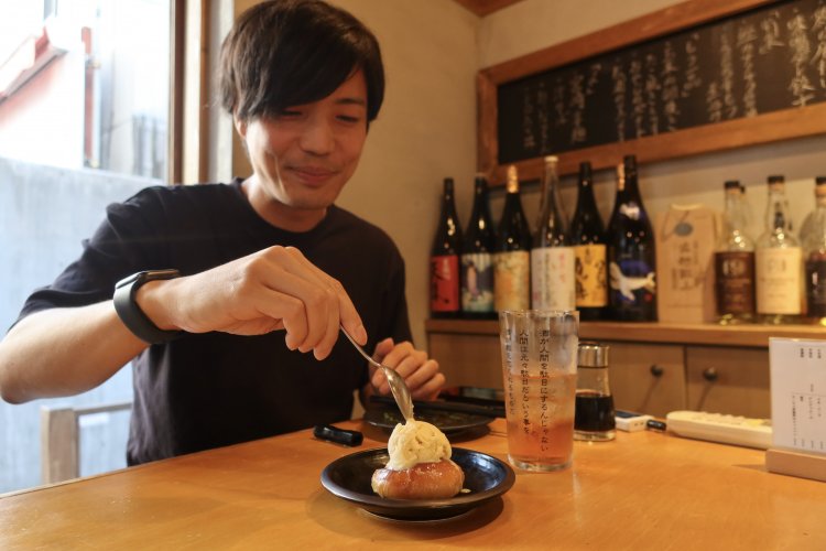 「どれもほんとにおいしいですよね～」と幸せそうに頬張る