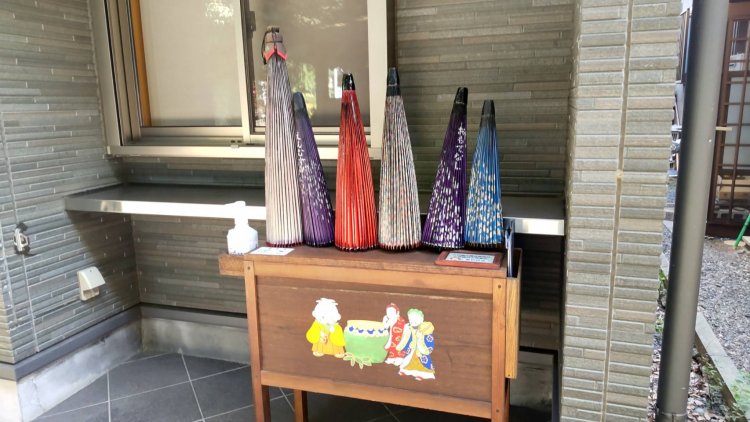 相合傘できる二人用の大きな日傘も。