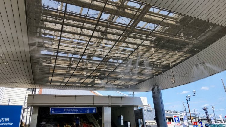 冷却ミストでクールダウンしよう。