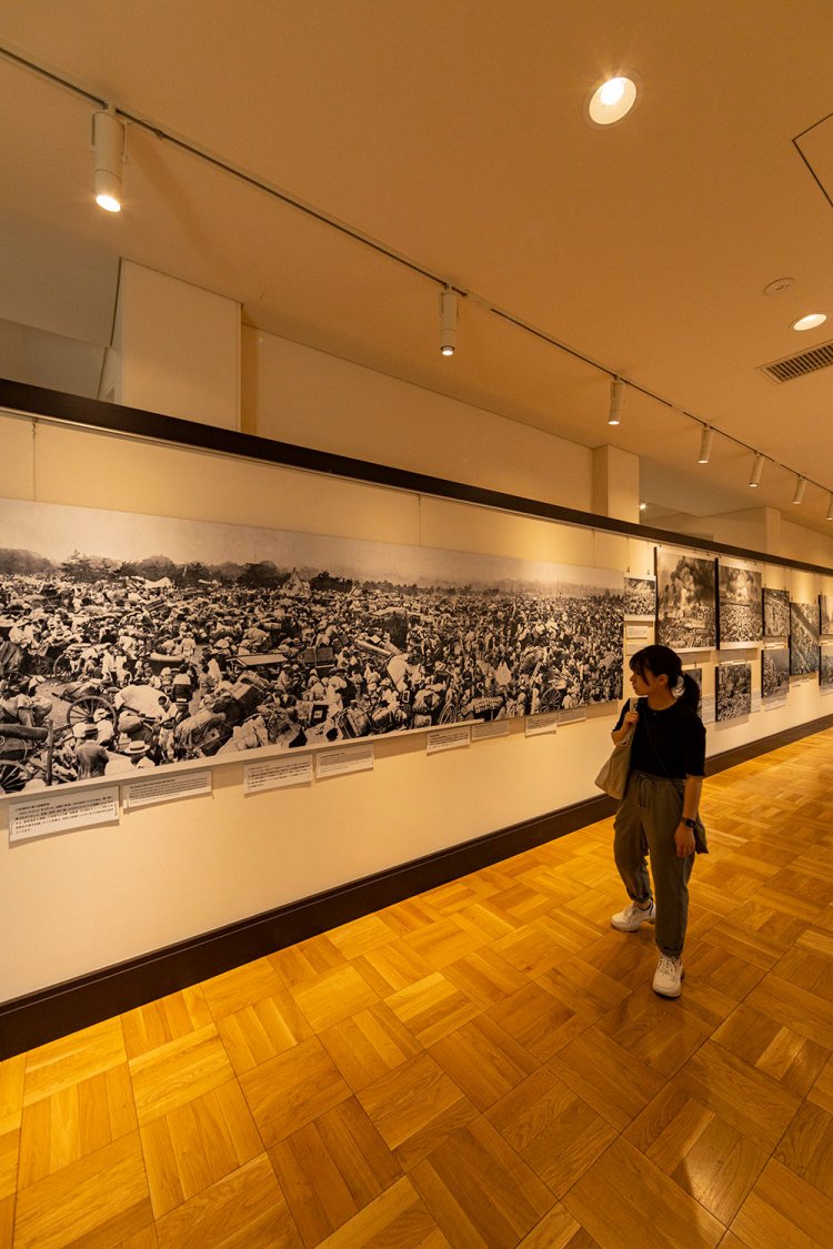 思わず見入ってしまう大震災直後のパノラマ写真や、被災地の絵画などの臨場感が迫る。