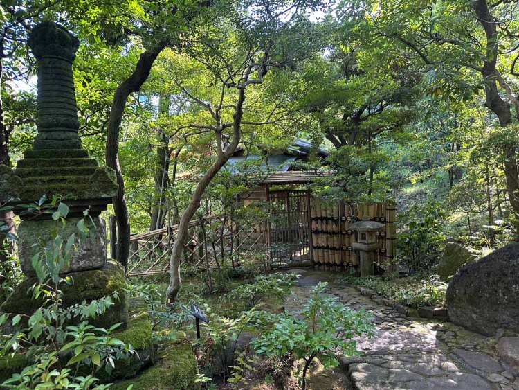 石造宝篋印塔_さんたつ根津美術館_230822_30