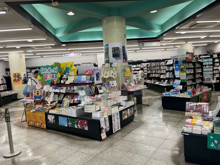 受賞作を予想し投票できるなど楽しい仕掛けも。