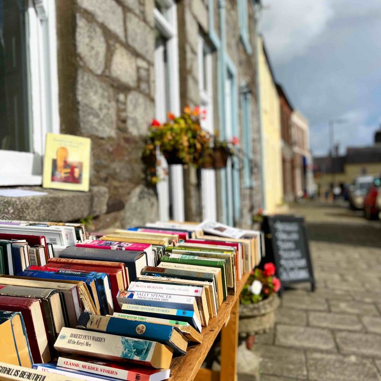 店先にお値打ち本が並ぶのは神保町と同じかも。