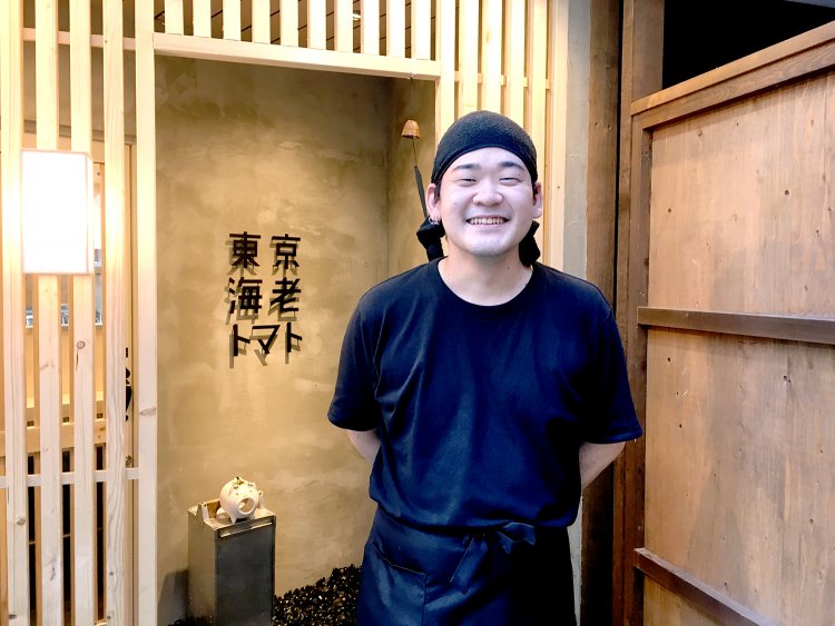 笑顔でお話を聞かせてくれた店長の清家史哉さん。お客さんの「おいしかったよ」の一言に幸せを感じるそう。