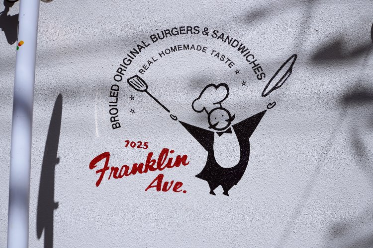 『7025 フランクリン・アベニュー』のトレードマーク。