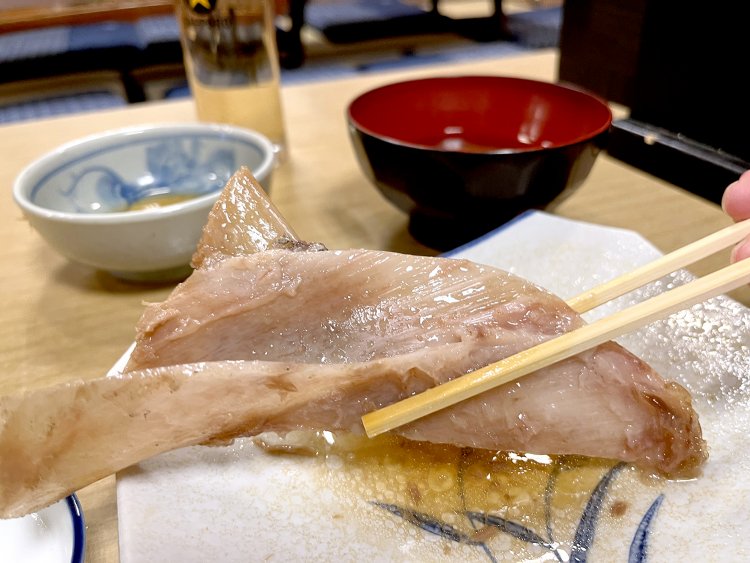 これは食べられない骨の部分。キレイに完食しました！