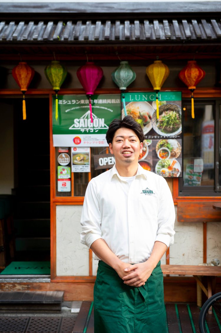 ベトナム（父）と日本（母）を愛するトランさん。「地域の活動にもアンテナを張っています」。