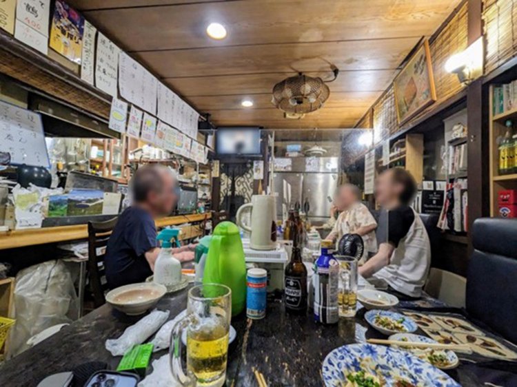 地元常連客による、まるで親戚の集まり。