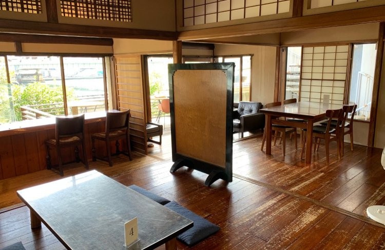 ルーサイトギャラリー2階に位置する『ルーサイトカフェ』。