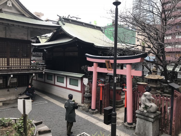 柳森神社の境内全景。