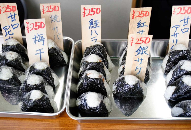 「脂が乗りすぎた魚はお米と合わないので、ちょうどいいものを仕入れます」と峯崎さん。