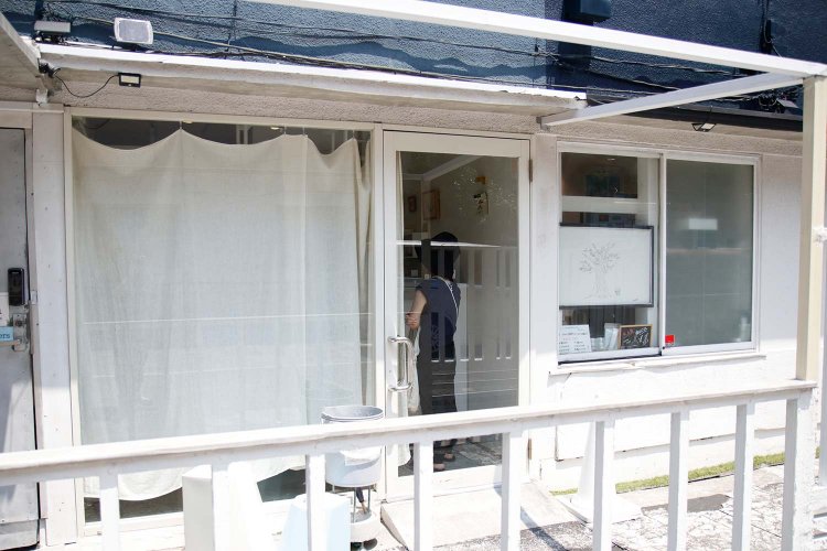 小さな店だが、地元客だけでなく、遠くから足を運ぶ人も多い。