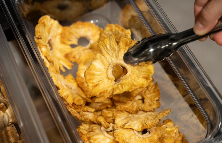 子供のおやつにもぴったりなドライパイナップル。