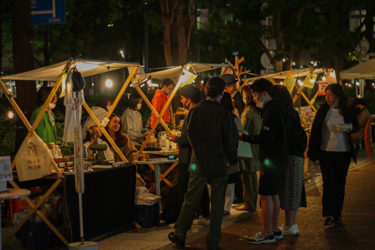 「まちなかリビング」などを進めるのは、サンシャインシティなどの企業や市民団体、ボランティア。みなが住民目線で参加している。