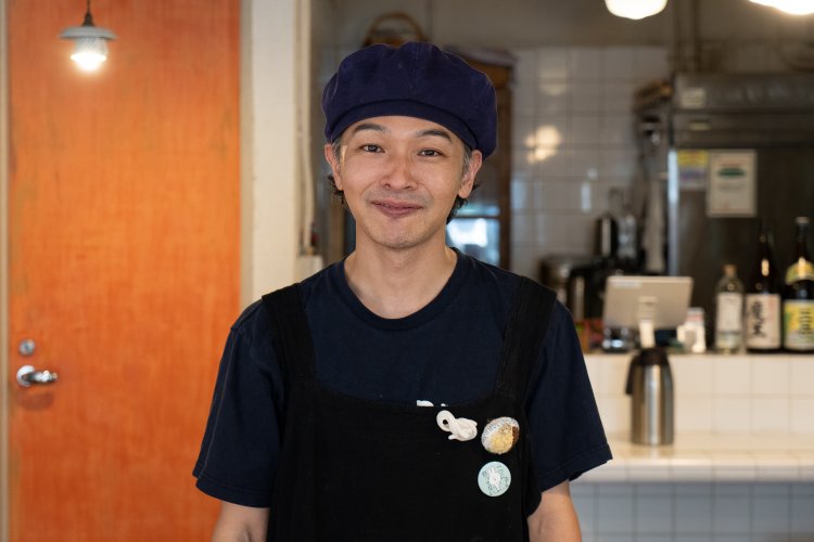 若大将こと佐藤克明（かつあき）さん。実家も埼玉でうどん店を経営していた。高校時代に初めてバイトしたのもうどんチェーン。