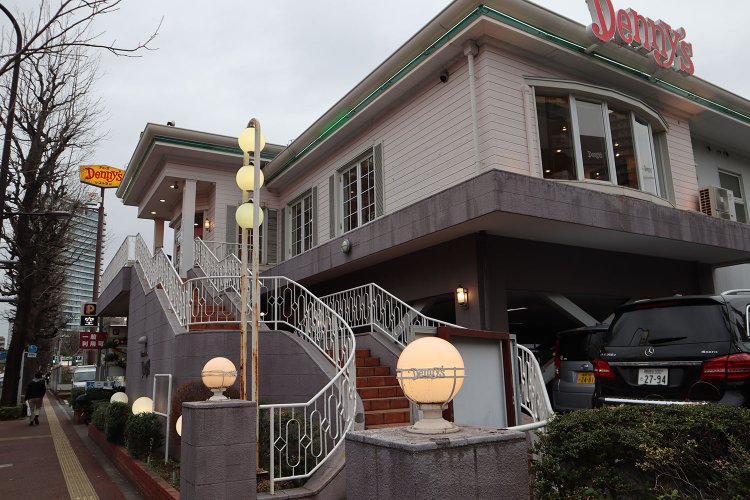 デニーズ近景