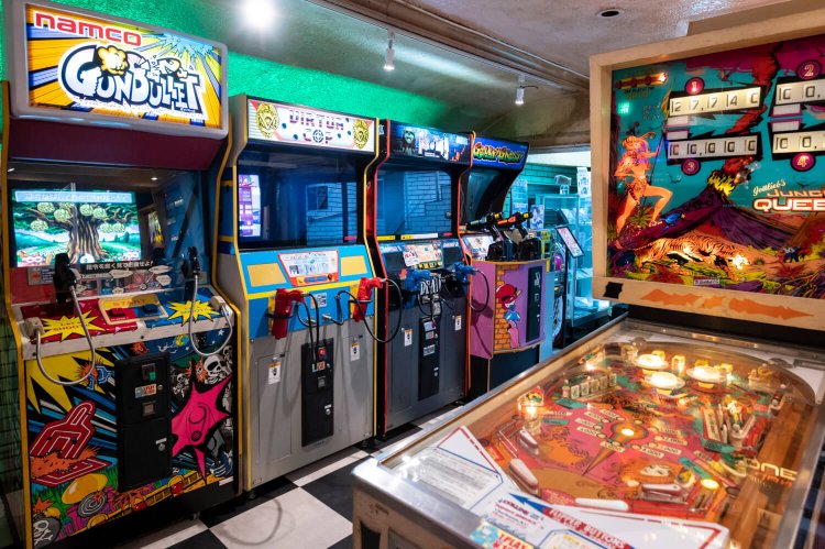 70年代前後を鮮やかに彩ったピンボールも揃っている。