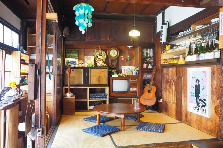 ちゃぶ台のある空間はまさに「田舎のばあちゃんち」！