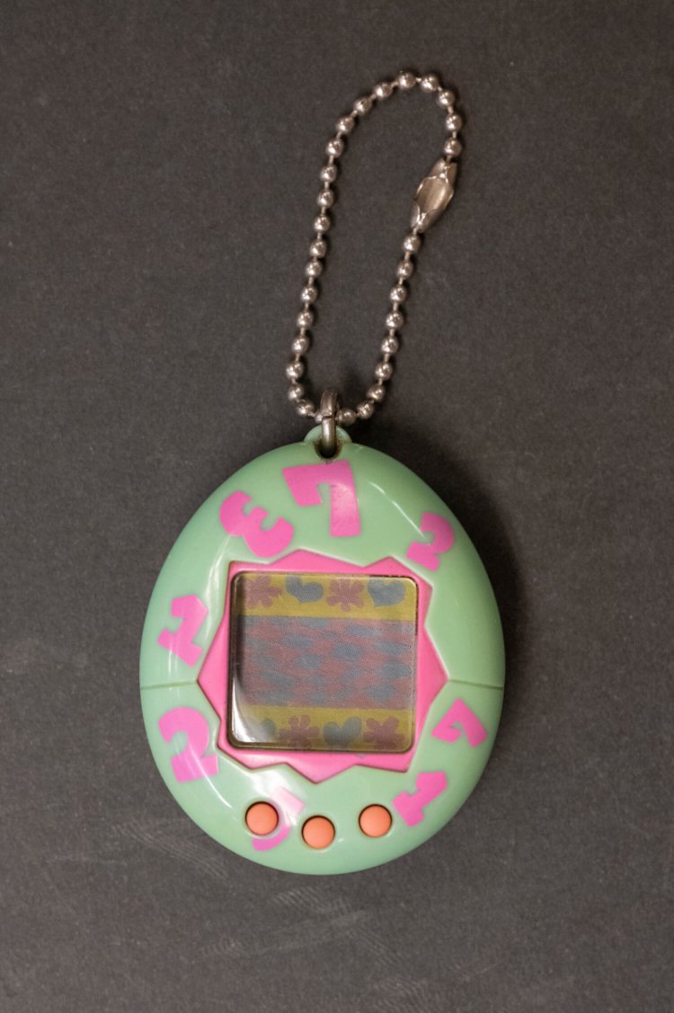 「たまごっち」。