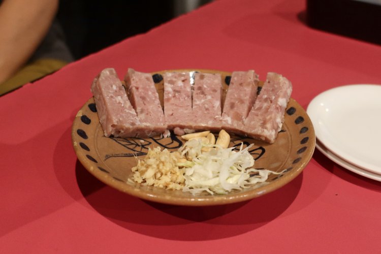 ネーム（発酵生ソーセージ）420円。