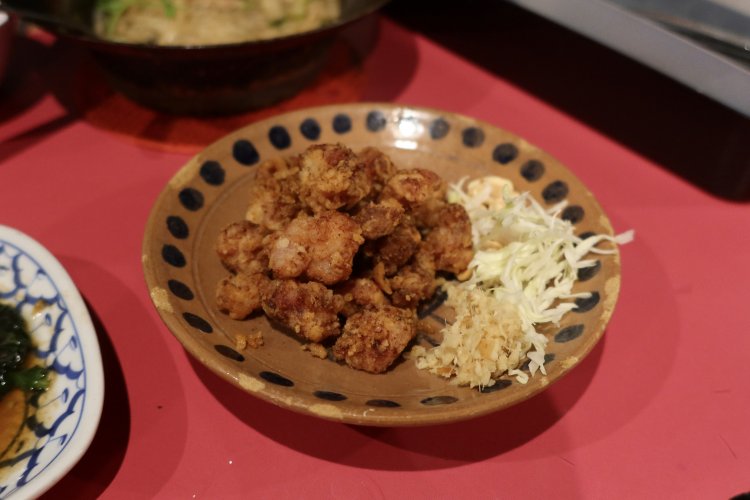 エンガィトード（タイ風鶏軟骨揚）430円。