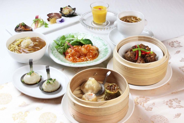 ランチコースは3500円～、ディナーコースは4000円～で用意。（写真＝過門香 上野バンブーガーデン店）