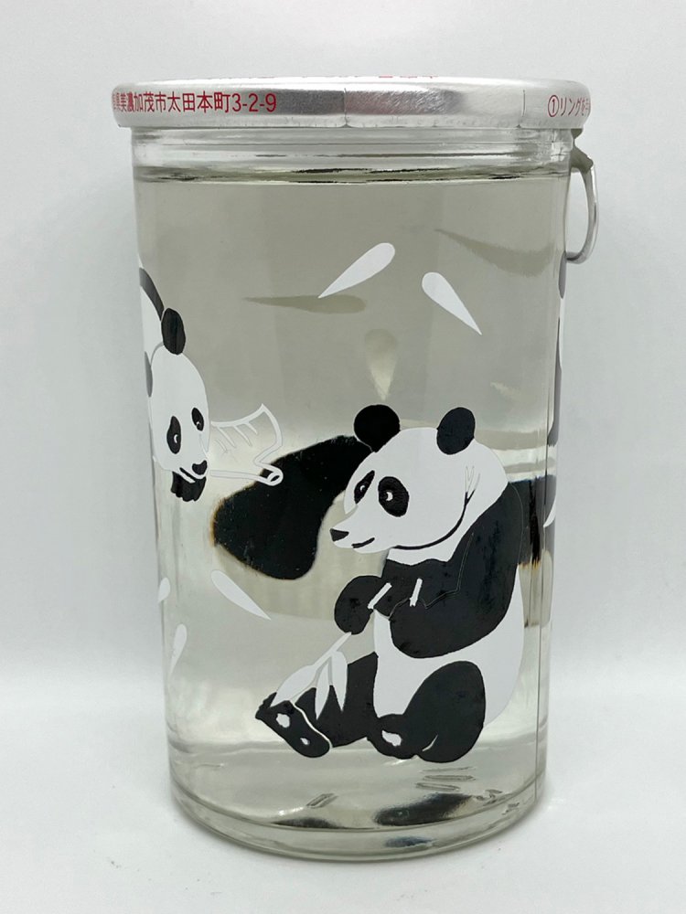 なぜパンダなのかと思ったら、パンダが初来日した頃に発売されたそう（「御代櫻」御代桜醸造・岐阜）。