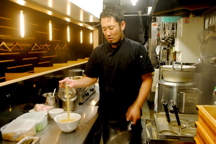 「まずは地道に味を安定させて」と澤田店主。次は多店舗展開を目指す！