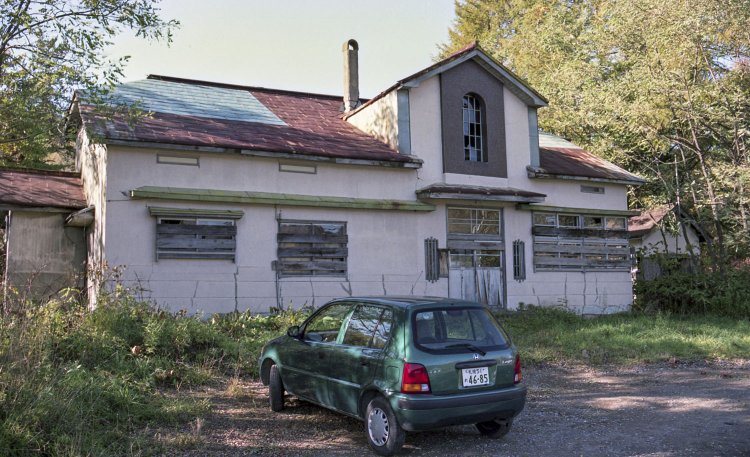1997年に訪れたときは明石町駅の駅舎も残されていた。このときは道内のレンタカーが距離制限となっていて、距離を気にしながら巡った。1997年秋撮影（カラーネガ）