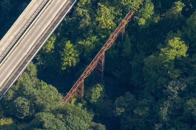 上の写真を拡大。これでより構造が分かるだろう。