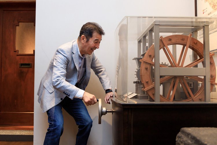 明治時代も工場の動力源として水車が使われていた。この水車の仕組みを体験できるコーナーは小学生に大人気らしいけど、たしかに楽しい（笑）。