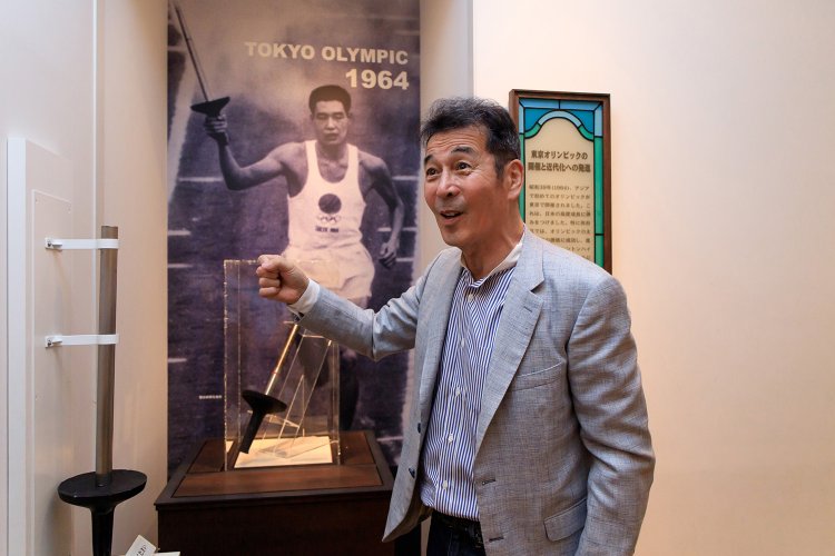 1964年の東京オリンピックの聖火リレーで実際に使われたトーチが展示してある。