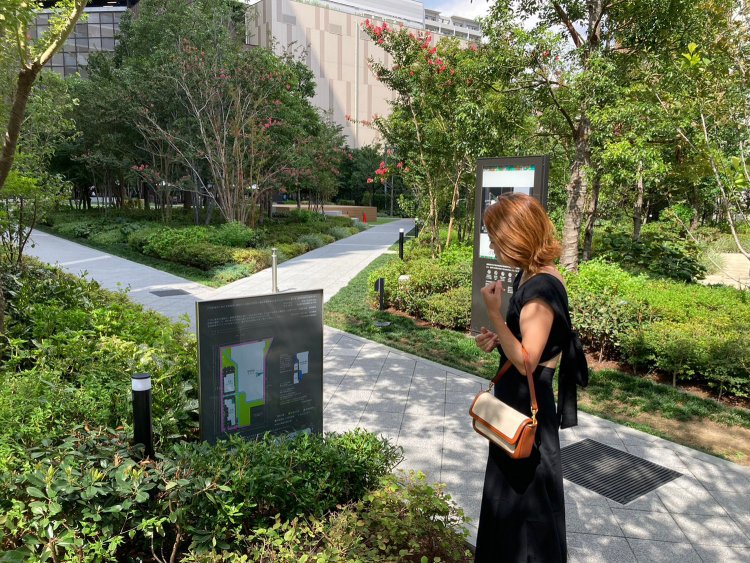 敷地にこの手の掲示板。よく見かけるでしょ。さて、何が書いてあるのでしょうか。