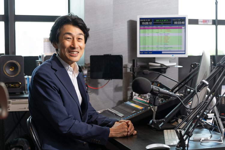 放送局長の間中さん。「自分の番組？　ないです（笑）。でも機会があれば考えます」。