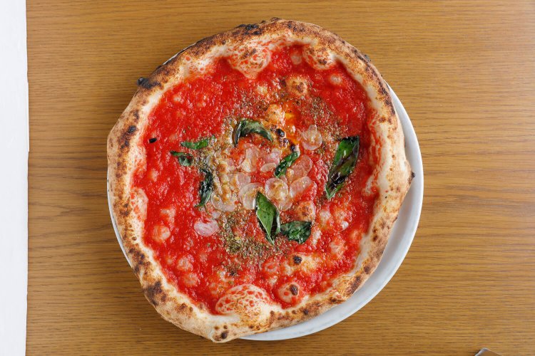 シンプルで味わい深いマリナーラ1980円。