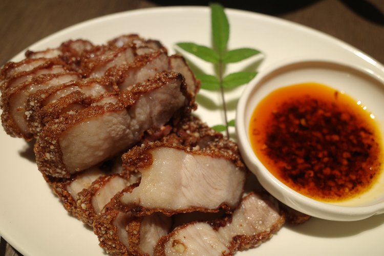 閣香酥肉（サクサクの豚唐揚げ）