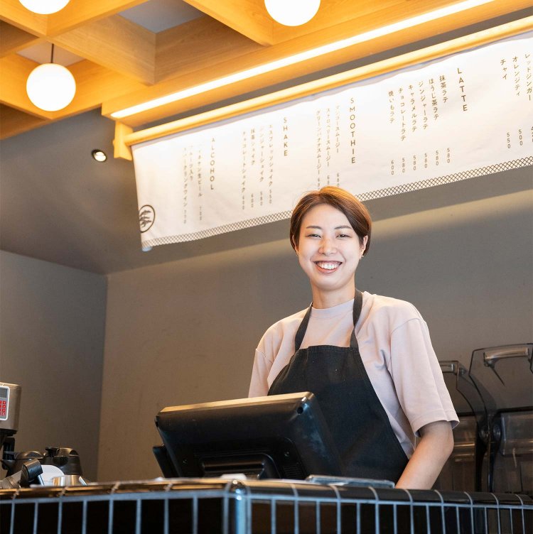 イートインは30席。コーヒーだけでも気軽にどうぞ。