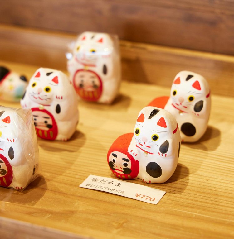 川越界隈の手作り民芸も手に入る。