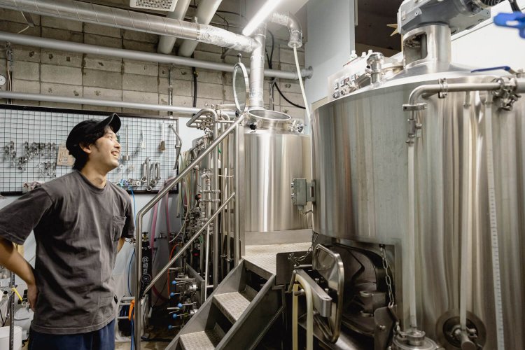 団地の一角にある醸造所。発酵タンク4つをフルに稼働させている。