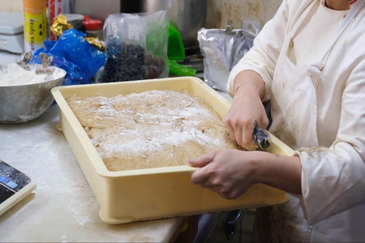 「製法の鍵は発酵です。じっくり発酵させることで、小麦本来の甘みを引き出せますし、生地もしっかり膨らみます。必要以上に砂糖や生地を膨らますための添加物を入れる必要もありません」