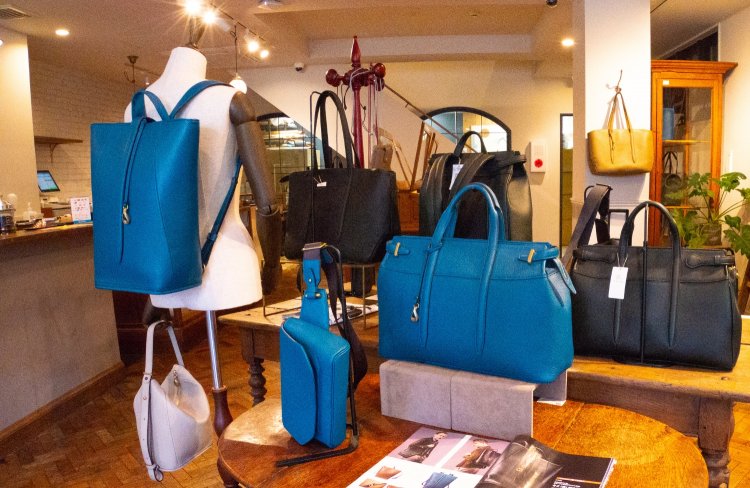 店内に飾られているアイテムはすべて購入できる。