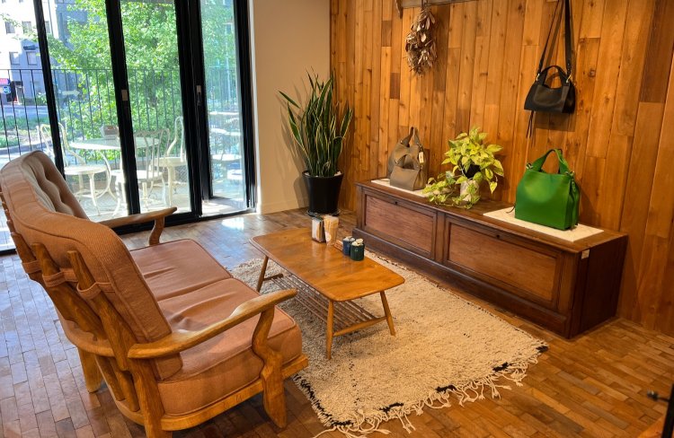 店内にはラグジュアリーなソファー席も。