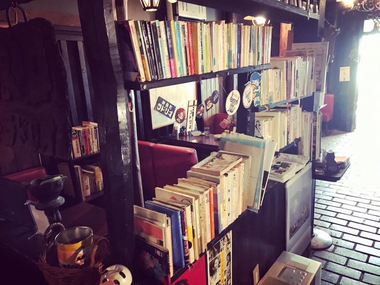 文芸から写真集までバラエティ豊か。